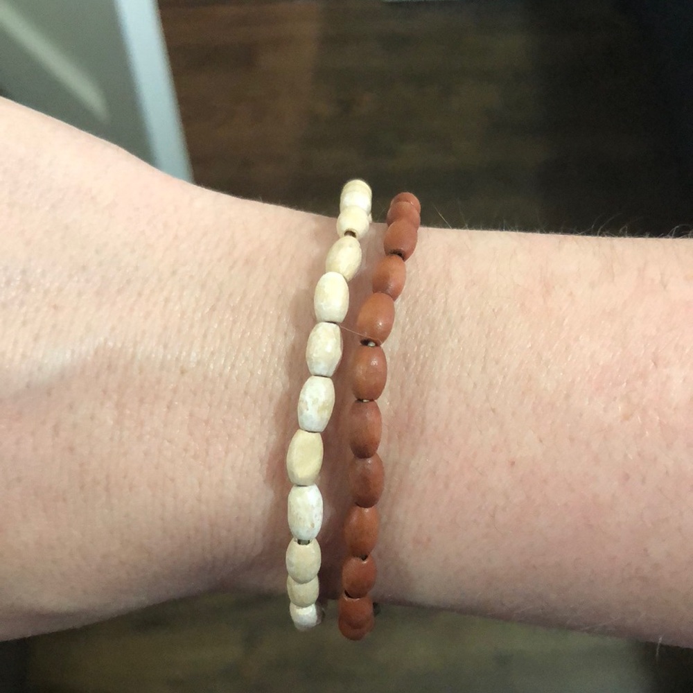 Wooden elastic bracelets